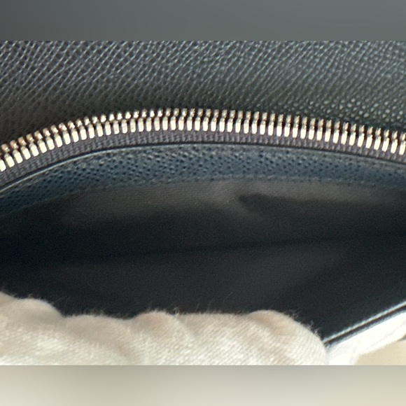 NWOT BALLY Mialiro Black Leather Embossed Wallet - Picture 8 of 13